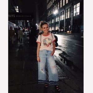 Meet your Posher, Delaney